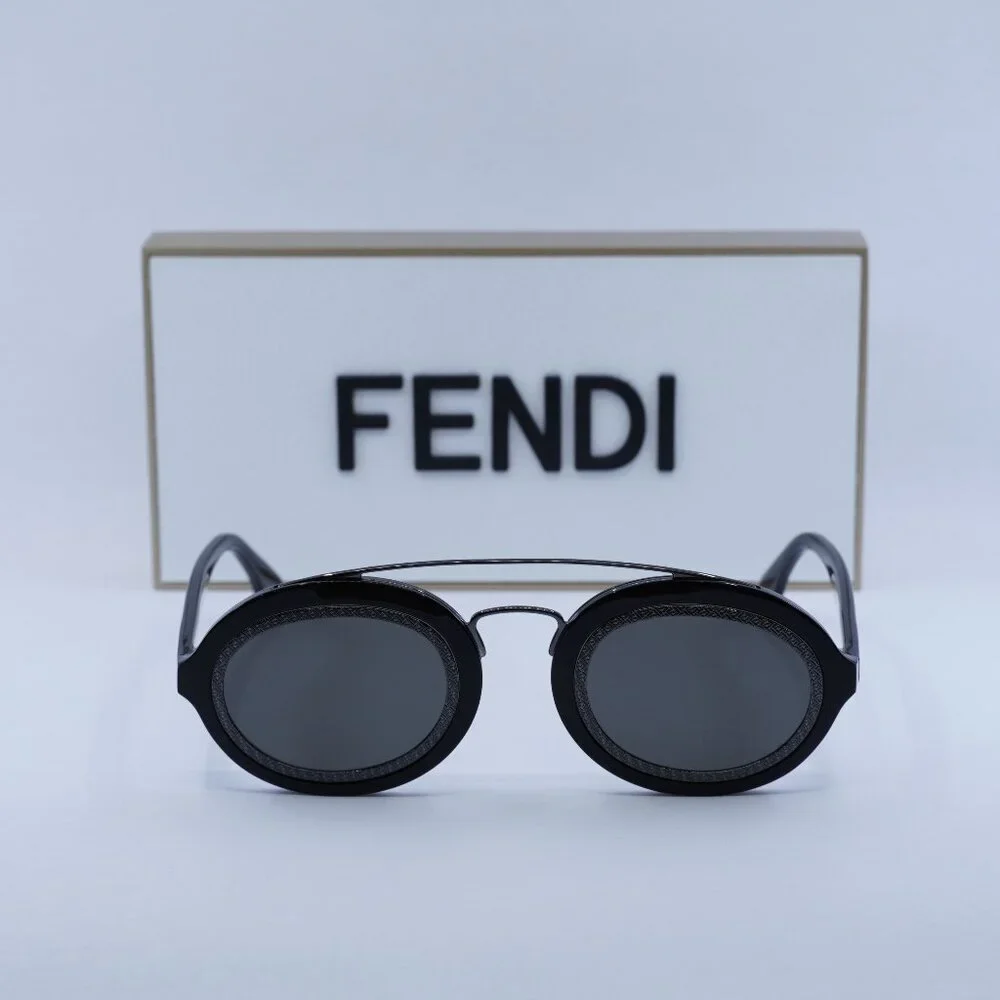 Final Price! Fendi FE40094I 01A Black Smoke Sunglasses - Picture 2 of 10